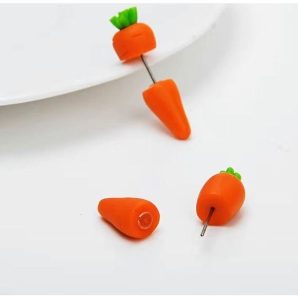 Adorable Easter Carrot Earrings - Picture 4 of 5